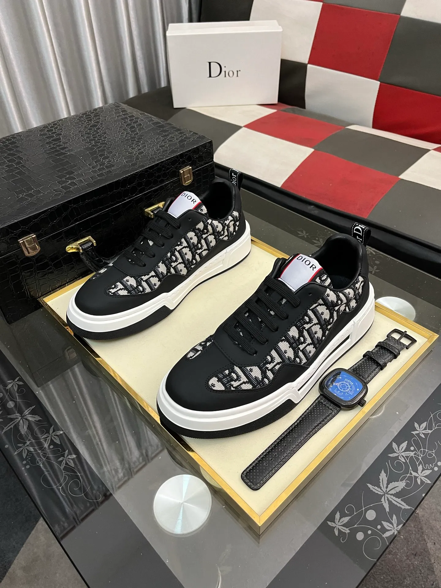 Men's men's shoes 💰420⌚️⌚️[Dior] 25ss new product B01 moral training shoes. The toe size design is a bit wider. The upper foot comfort is perfect. The threads are beautiful. Perfectly adaptable to trousers. Decorated with various classic details. Ideal for daily styling. Can be matched with various casual items to create exquisite looks. Fabric: First layer cowhide/lining sheepskin TPU original outsole Code number: 38-443️⃣Colors available